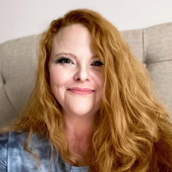 Meet your Posher, Julie - Picture 1 of 1